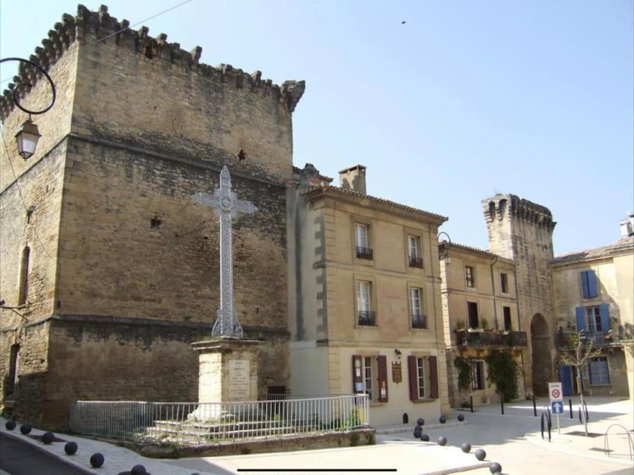 Chez Lydia - Osez La Vie De Chateau ! Pont Du Gard, Uzes 레물링 외부 사진
